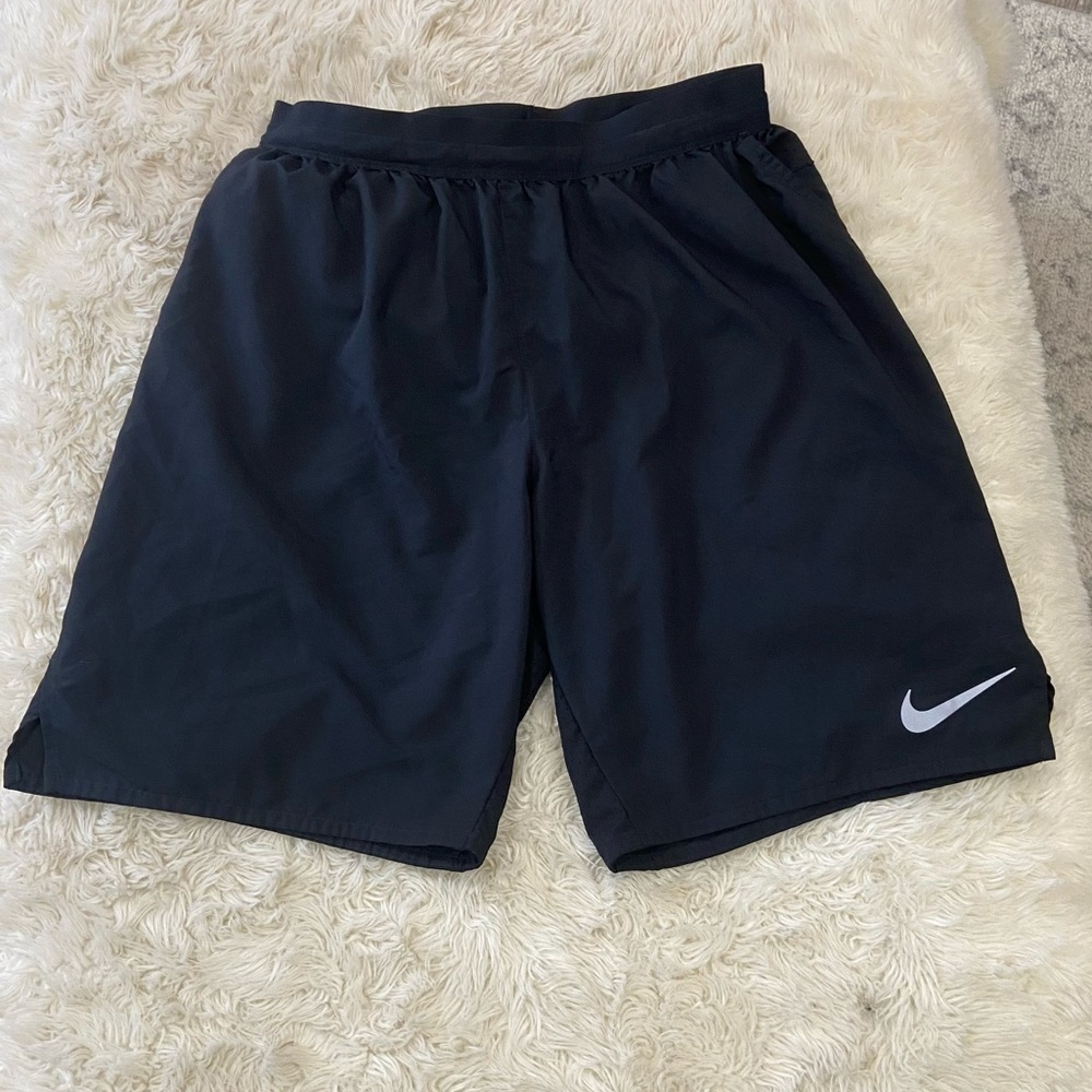 Nike athletic shorts size M